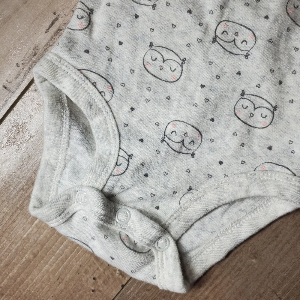 Simple Joys by Carter's Baby Girl 0-3m Gray and Pink Long Sleeve Owl Bodysuit